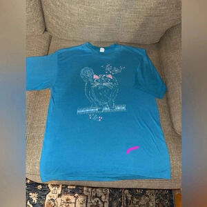 VTG women’s cat t-shirt light blue size XL brand is LEXINGTON